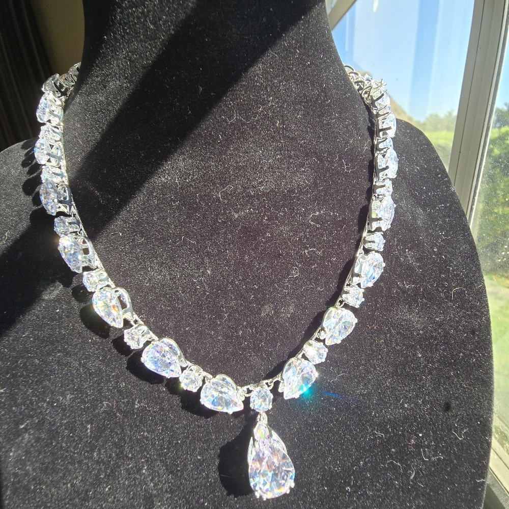 Elegant Bridal Silver Necklace with Clear Rhinestones